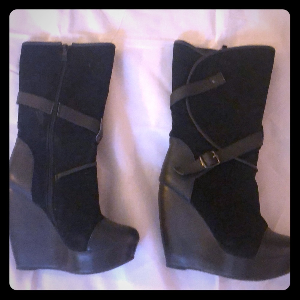 Black platform wedge boot